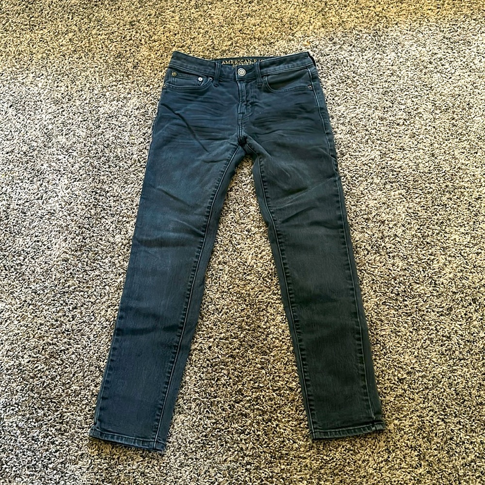 American Eagle black skinny jeans. Size 28x30.